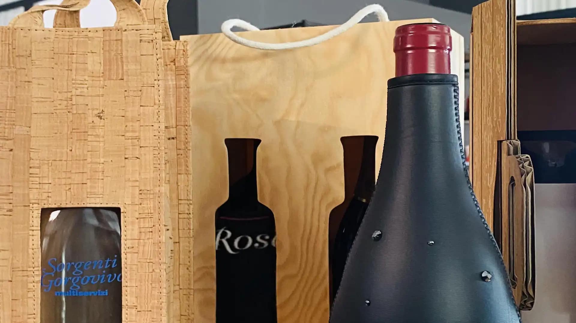 Confezione_packaging_bottiglie_qualità_e_logistica